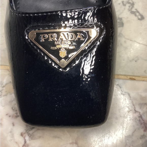 🆕Prada Patent Leather Shoes - Picture 4 of 5